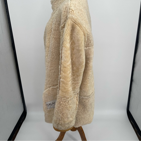 Calafate Shearling coat - Picture 12 of 16